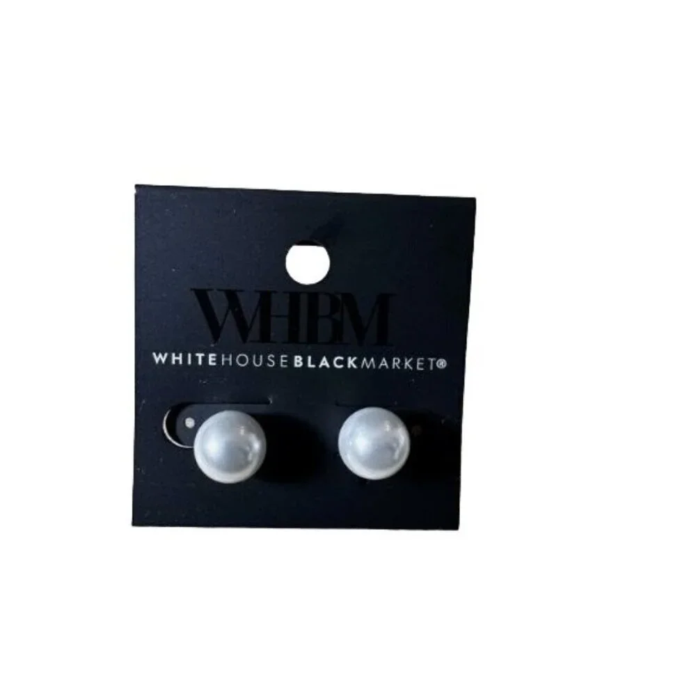 WHBM White House Black Market Glass Pearl Stud Earrings White 10mm NEW - Picture 4 of 4